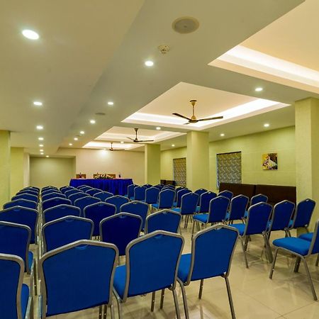 Hotel Malika Residency Ettumanoor Luaran gambar